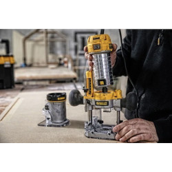 Frezarka górnowrzecionowa Dewalt D26204K